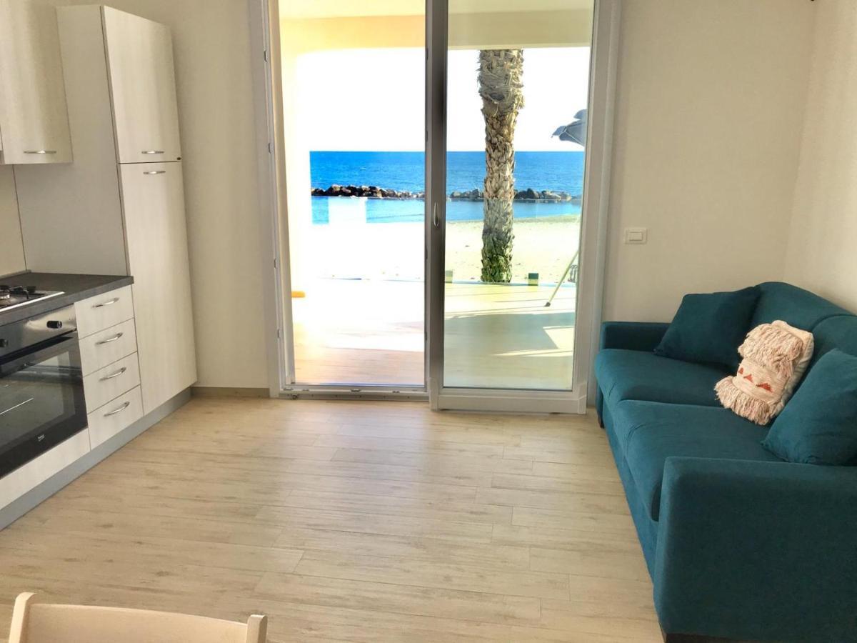 Апартаменты Sea House Tonnara Шакка Экстерьер фото
